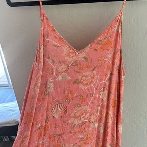 Spell size S… fits size 4-8. No stains, washed but never worn.